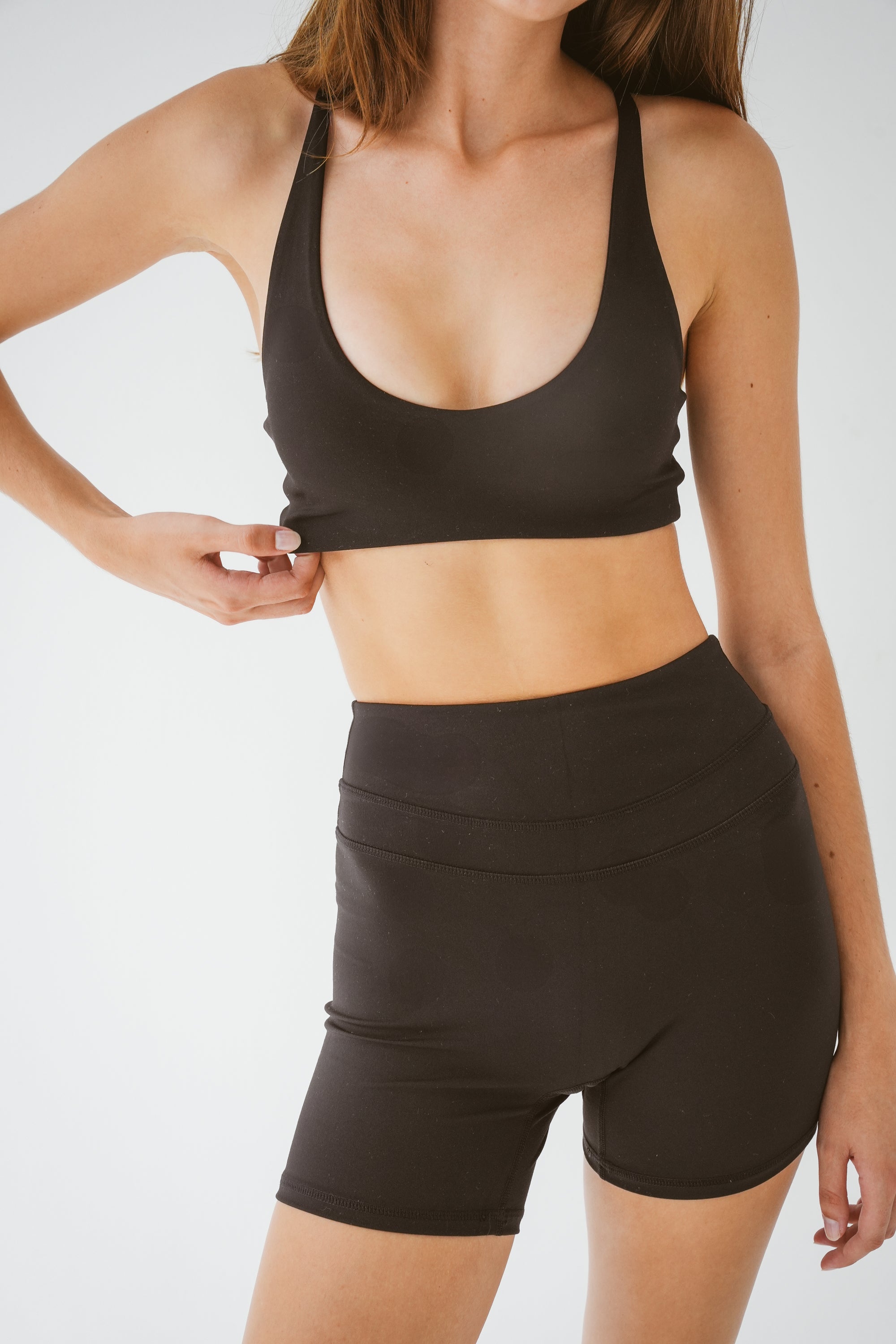 FORM Twist Bra Top - Black