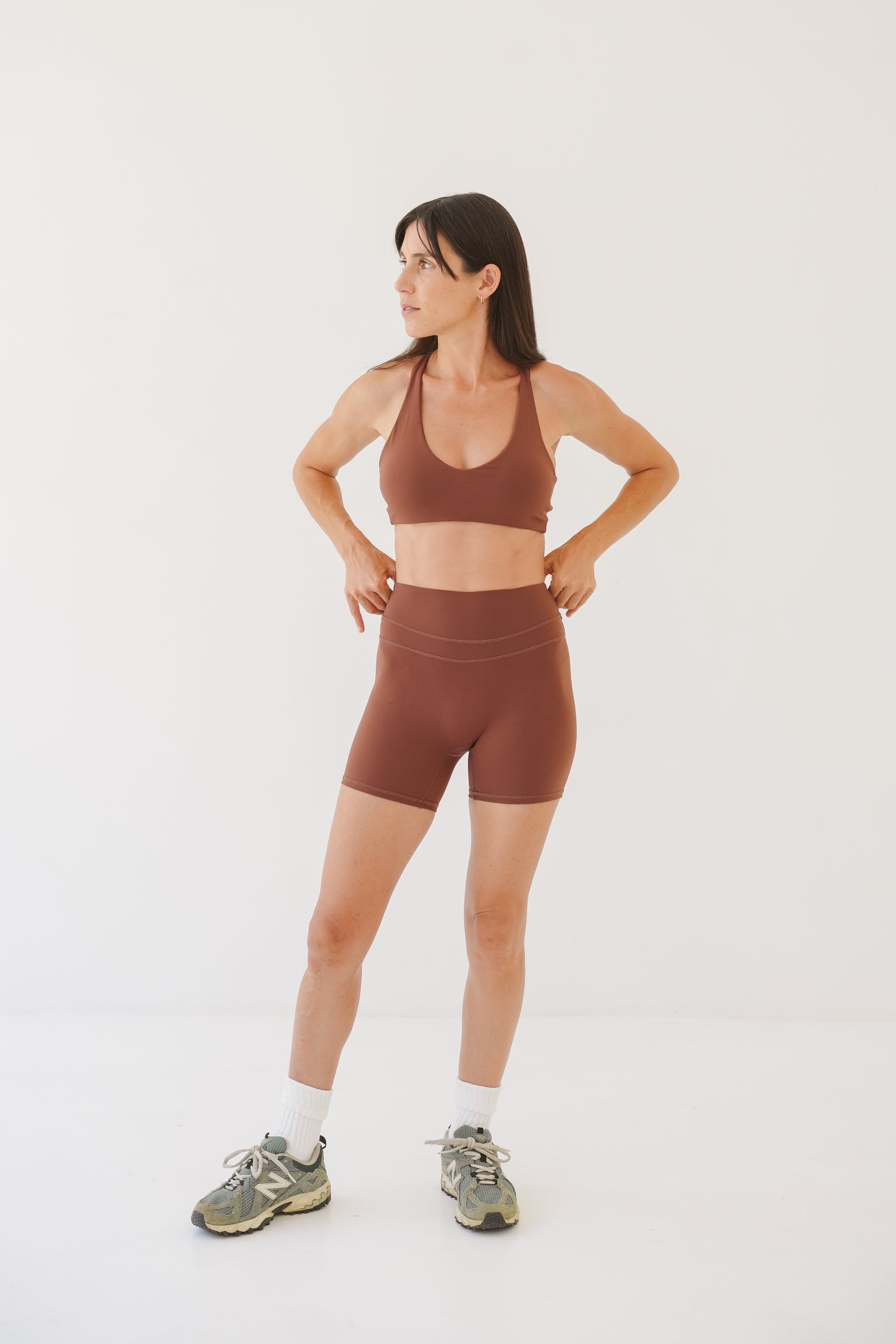 FORM Twist Bra Top - Chocolate